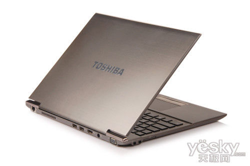 尊贵气质 轻薄极限 东芝铂金系列z830初赏