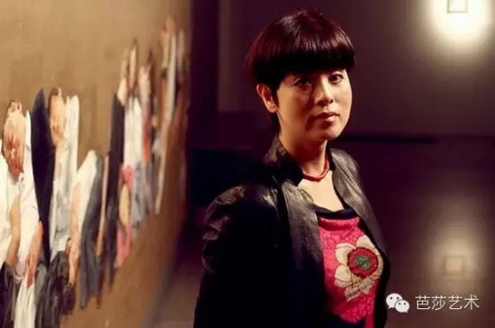 藏界人物 > 正文   【画家】喻红    时间雕琢的女人花      喻红