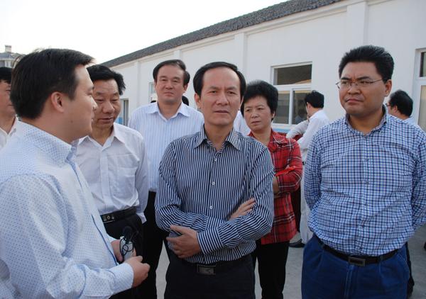 市委书记陈强来我县调研农业产业化和农村土地整治工作