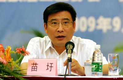 全国政协常委,轻工业联合会副会长潘蓓蕾,广东