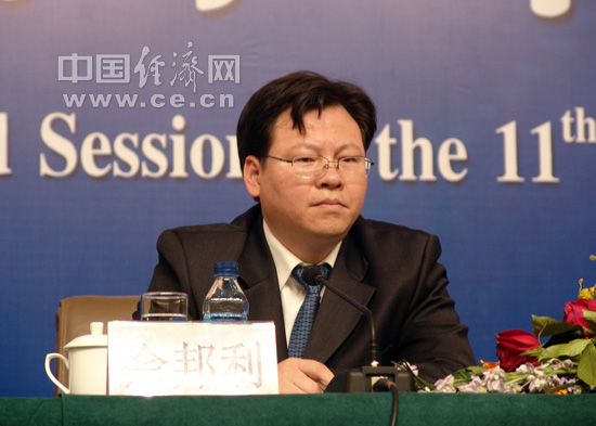 余邦利回应高铁票价偏高:与其他运输方式比仍有竞争力