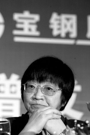 铁娘子谢企华卸任宝钢董事长
