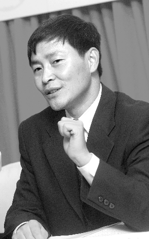 东方电气董事长斯泽夫⊙本报记者 田立民