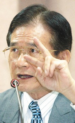 台"国防部长"蔡明宪拒绝宣示效忠马英九