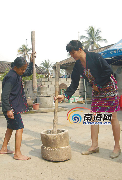 [海之南]泥条盘筑制陶黎女代代相传[组图]