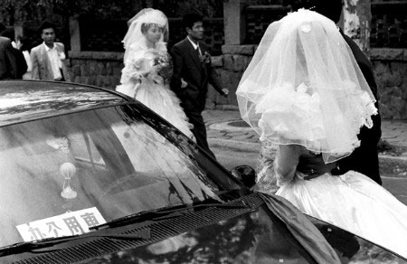 上世紀90年代初農村結婚的場面.