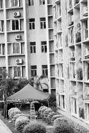 高中女生清晨跳下24楼身亡