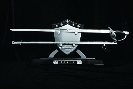 大阅兵指挥刀公开发行