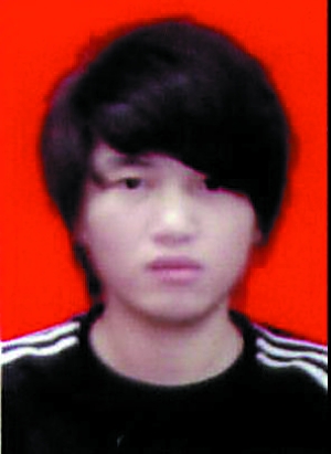 男出生年月:1992年2月户籍地址:广东省云浮市罗定市 素龙镇素龙村委上