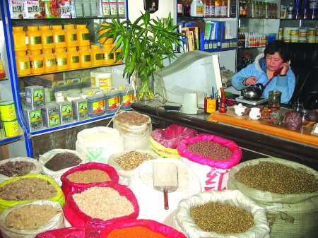 调味品批发价年底猛涨 零售价变化还不大,未影响到市民口味