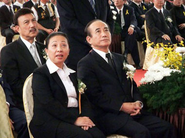 中新网4月26日电据"中央社"报道,在台湾道上颇有名气的"憨面"李照雄