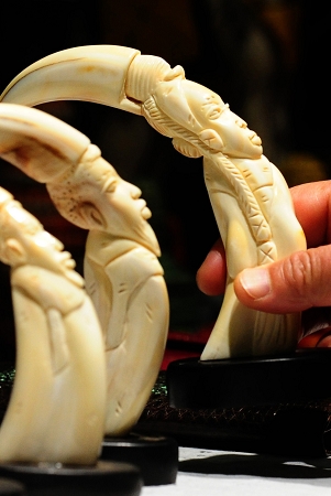 塞内加尔的精美工艺品.