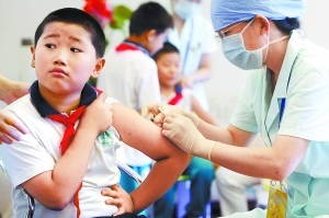 昨天全市近12万儿童接种疫苗
