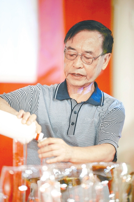 著名调酒大师王道远