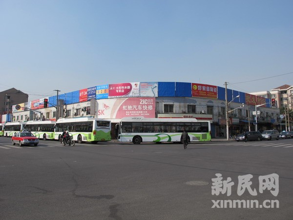 新民网记者 沈戬航东路现场回传