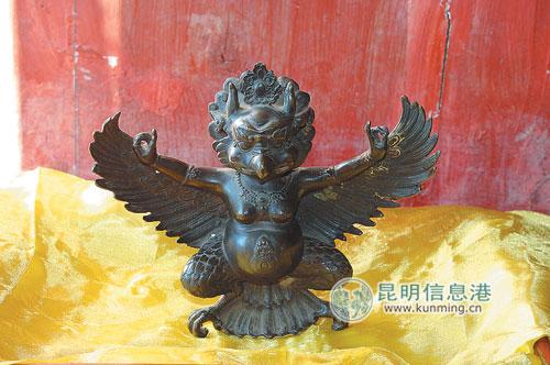 云南松赞林寺10月有望竣工 四件镇寺宝首次示人