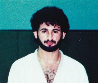 拉登年轻时曾学柔道