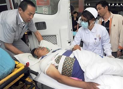 《旅遊車側翻7死30傷》追蹤 25名傷員轉至省醫院