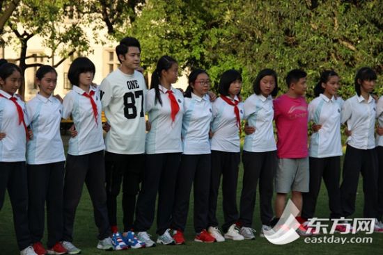 市三女中冲锋陷阵 上海站《我们一起来!》周六开播