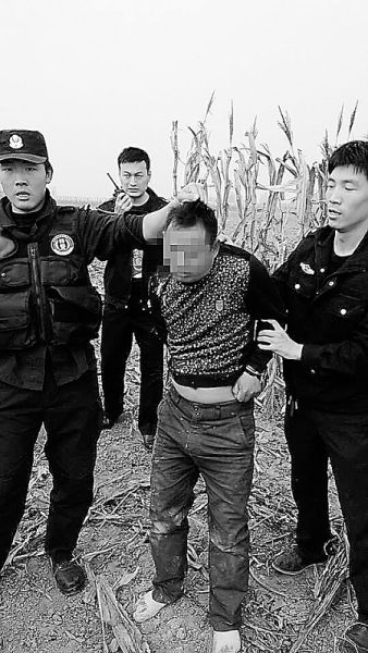 本报驻沧州记者李家伟 通讯员岳松叶 文/图抢劫10月29日上午,青县一