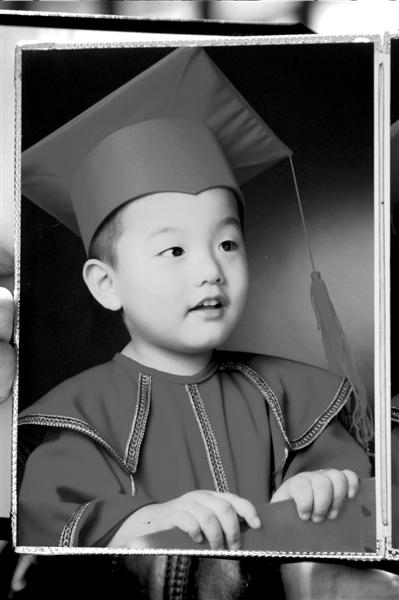 本报实习记者赵恩泽翻拍