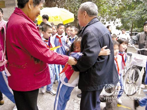 深圳警方破获一起绑架学童案