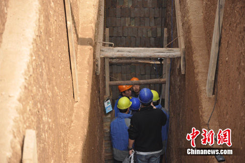 8日,位于西安南郊凤栖原的西汉张安世家族墓园一座墓葬进行发掘