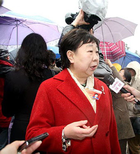 冯巩政协委员姐姐曝光