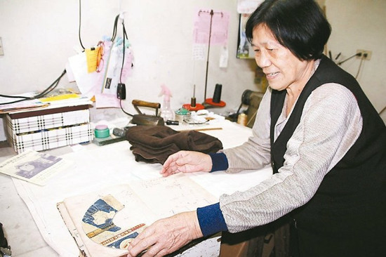 80岁横山老裁缝师彭徐五妹缝纫超过一甲子,戏称自己为新竹溪南地区一