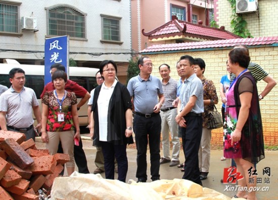 唐人傑)7月24日下午,新田縣委書記唐軍,縣委副書記,縣長秦山成等縣