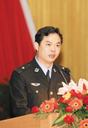 综合 正文   龚文武 广州市公安局治安管理支队秘书