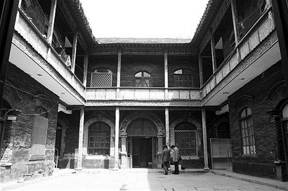 本版照片均由崔健摄图二:金家大院是被保留下来的古建筑之一"6月底要