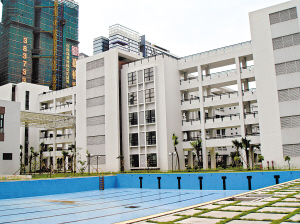 位于珠江新城西区的天河中学珠江新城校区是一所高标准学校,也是该