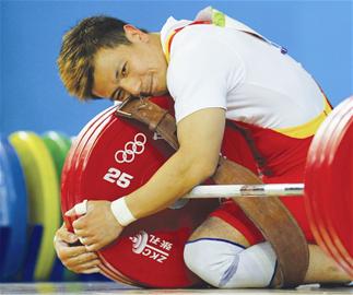 比赛在青岛拉开战幕,图为中国选手王伟东,邓道坤昨日在比赛中8月11日