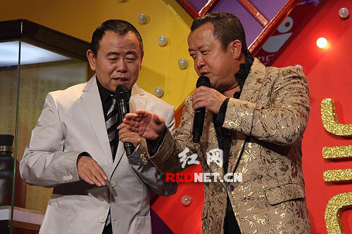 (曾志伟,潘长江被指像twins.