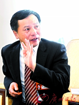 韶关市委书记徐建华.