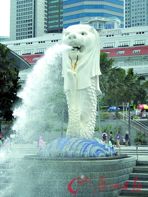 鱼尾狮遭雷击留了个大窟窿