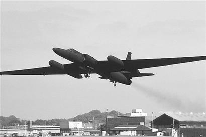 荆楚网消息 (楚天金报) 图为:韩军方用于监视朝鲜的u-2侦察机(资料