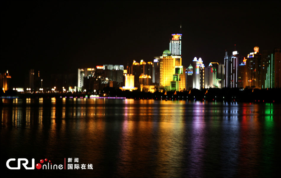 南寧南湖公園夜景.(國際在線記者 李喆 攝)