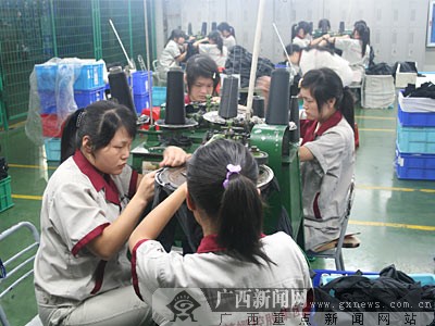 一年卖袜子卖出7个亿 梦娜打造袜业版义乌神话