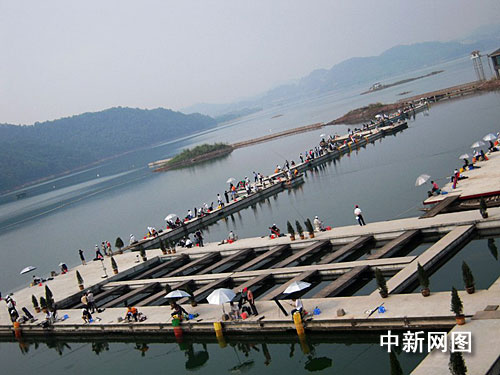 最大的自然水域國際釣場——千島湖釣魚島舉行