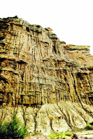 "最美"丹霞奇观现身玉门 新发现的清泉丹霞地貌为该地区最为壮观奇特