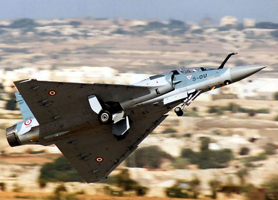 法国幻影2000战机开始在波罗的海上空巡逻(图)