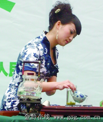 都匀毛尖世博茶仙子评选决出优胜者5名茶仙子服务世博会