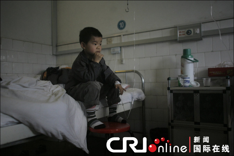 湖南郴州血铅中毒儿童接受住院治疗(高清组图)