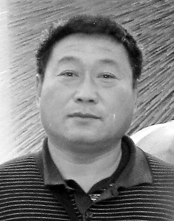 "劳模免费游世博"活动结束      世博哪里好玩,请听劳模说说