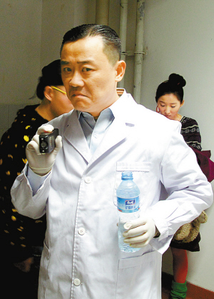 吴征拒演周立波上司