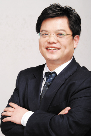 易思教育科技研究院院长,易思学习法创始人徐国明■ 易思夺分宝英