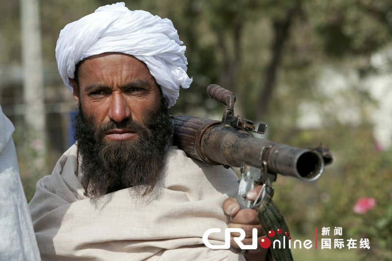 20名塔利班分子向阿富汗政府投降(高清组图)