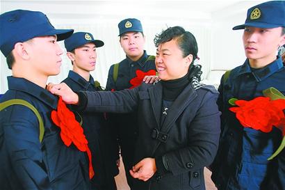 兄弟四人携手从军